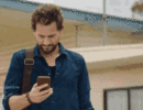 ioan-gruffudd-ioangruffudd-harrow-forensic-pathologist-cellphone.gif