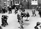 BOT001_019_BottesfordSchoolPlayground_1975-572x400.jpg