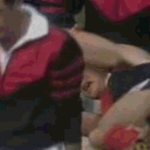 gary_lyon_crying_on_strecher-35574.gif