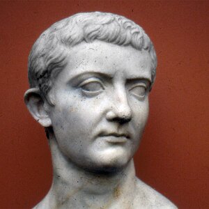tiberius bust.jpg