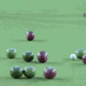 lawn-bowls-bowls.gif