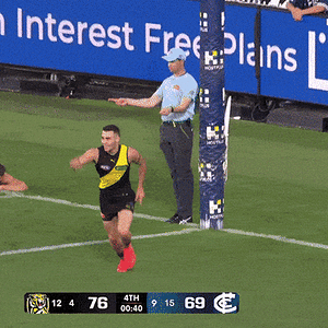 842ba52623e9bed053e1c40791d6a06feb04e6c75d8f06b79dd8d9cbed3e268c.gif