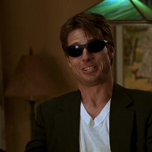 Arnette-Raven-Sunglasses-Worn-by-Tom-Cruise-in-Jerry-Maguire-15.jpg