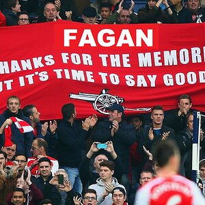 arsenal-fans-premier-league-west-brom-arsene-wenger-banner_3235229.jpg